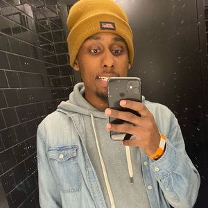 Meet your Posher, Dillon